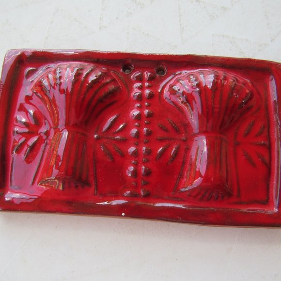 Red Ceramic Butter Press - Picture 2 of 4